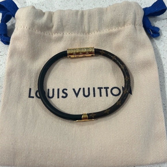 Authentic Louis Vuitton Daily Confidential Bracelet! - Picture 1 of 5